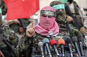 El brazo armado de Hamas difunde un video de dos israelíes secuestrados el 7 de octubre de 2023