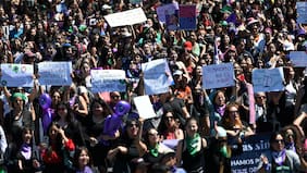 Se inicia marcha del 8M en Santiago: revisa los desvíos de tránsito programados para esta jornada