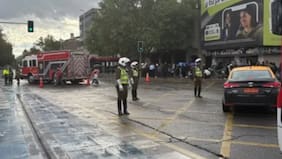 Mujer fallece atropellada por bus RED en plena Alameda en Santiago Centro