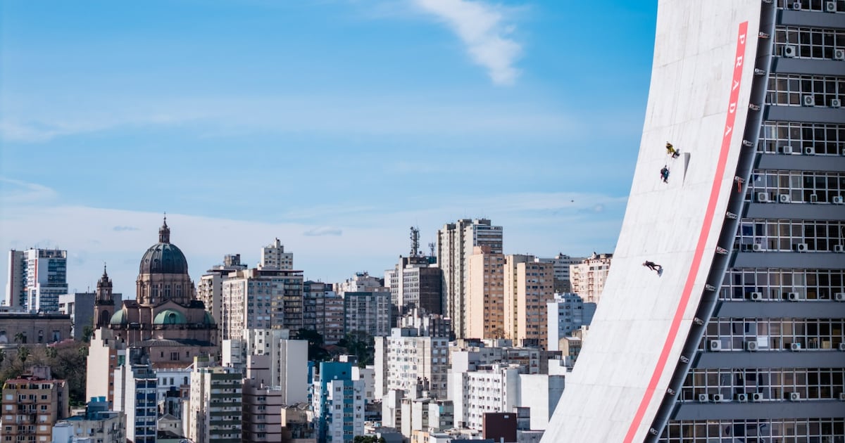 De otro planeta: skater brasileño rompe dos récords guinnes al bajar por la rampa más alta del mundo