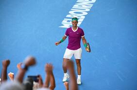 Nadal vence con polémica a Shapovalov y se mete en semifinales de Australia