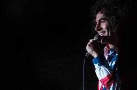 De bufón de la pantalla al récord en los Globos de Oro: el nuevo estatus en la industria de Sacha Baron Cohen