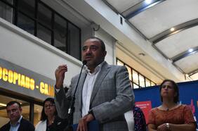 “A convivir se aprende”: Mineduc presenta programa que busca prevenir la violencia escolar al interior de colegios