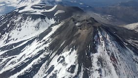 Complejo volcánico Nevados de Chillán sube a alerta amarilla tras aumento de actividad: declaran alerta preventiva para Pinto y Coihueco