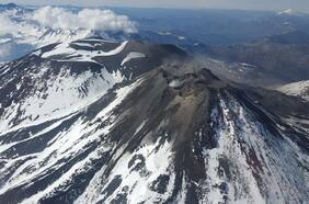 El complejo volcánico Nevados de Chillán se encuentra en erupción continua desde principios de 2016