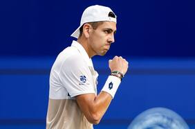 A un triunfo del top 100: Alejandro Tabilo vence al 30 del mundo y se mete en los cuartos de final del ATP de Chengdú