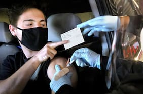 Las tarjetas falsas de vacunación contra el Covid están aumentando en EE.UU. y Europa