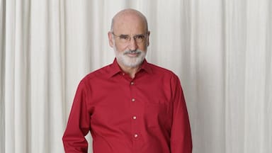 Fernando Aramburu: “Las víctimas de ETA están muy dolidas viendo cómo salen a la calle los asesinos”