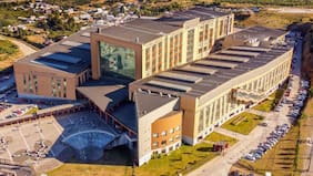 Grupo estatal chino es el gran concesionario de los hospitales públicos chilenos