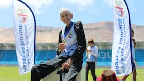 La historia del atleta chileno de 96 años que sorprende con tres triunfos en el Sudamericano Máster