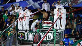 Con fantasmas de la B y cantando Américo: las burlas de Audax Italiano a Unión Española por su descenso