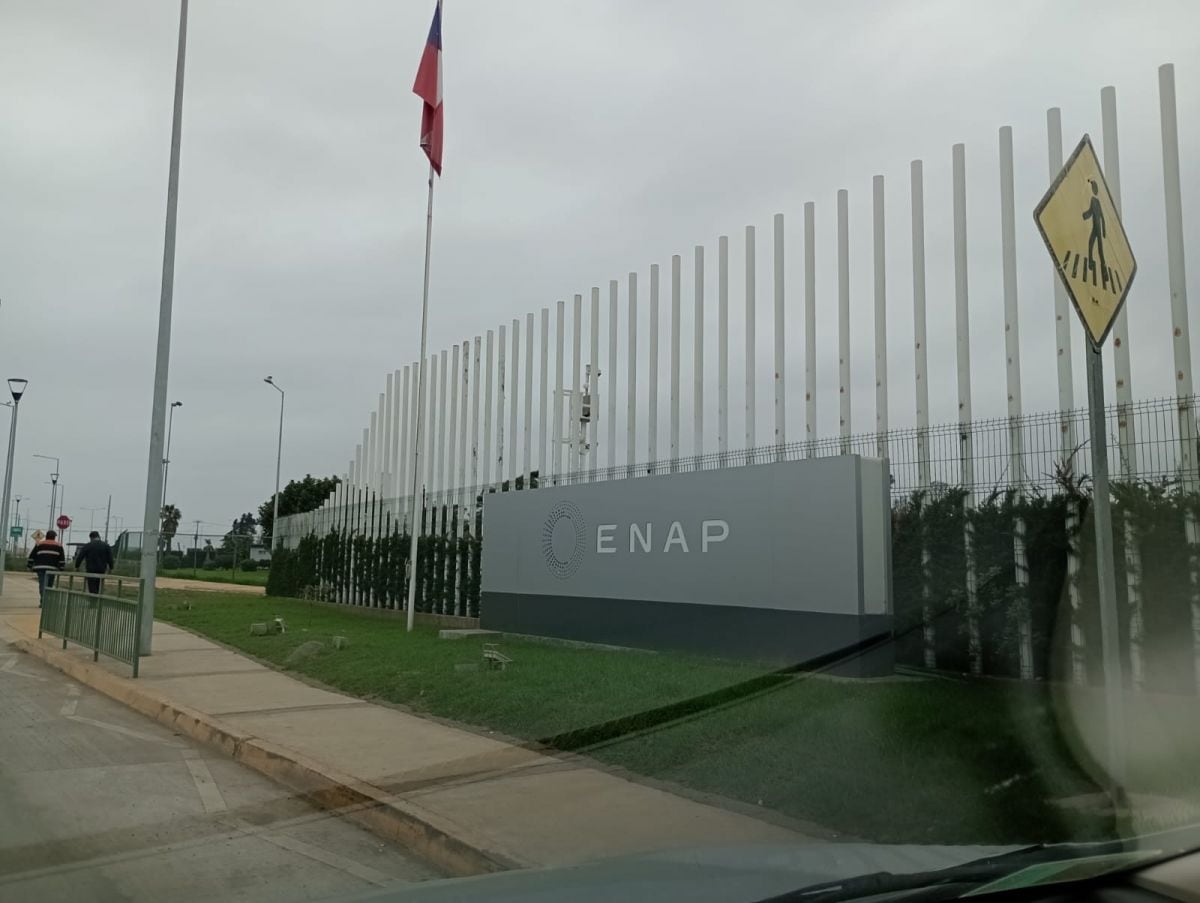 Enap desvincula a 8 personas por inconsistencias en reportes medioambientales de Refinería Aconcagua