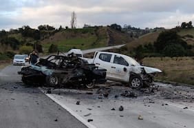 Al menos tres personas fallecidas y una en riesgo vital por colisión de alta energía en Castro