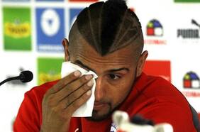 “Ahora estamos cero alcohol”: el día en que Sampaoli quiso sacar a Arturo Vidal de la Roja tras chocar ebrio el Ferrari en la Copa América