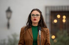 Gobierno reconoce que no fue visado el cambio de nombre de primera dama a “Gabinete Irina Karamanos”