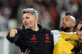 Fernando Ortiz apunta a las condiciones de Claudio Aquino en Colo Colo: “Si todos esperan ver al de Vélez, no va a estar”