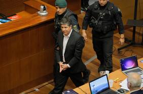 Controvertir relato de la denunciante y exhibir chats: la apuesta de Monsalve ante definición de prisión preventiva