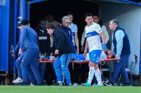 ¿Volverá a jugar? ¿Cuál será el tiempo de recuperación?: experto aborda la grave lesión de Eugenio Mena que enmudeció al estadio Santa Laura