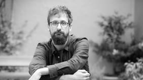 Emiliano Zecca, escritor: “Las tabacaleras crearon una estrategia para sostener la negación a escala planetaria”