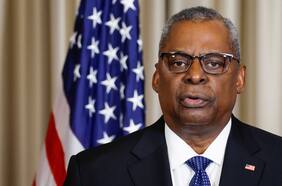 Jefe del Pentágono habla con par ruso después de un año y asegura que EE.UU. no tiene intenciones de enviar tropas a Ucrania