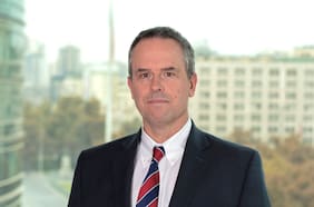 Gobierno nomina a Kevin Cowan al Consejo del Banco Central y recibe amplio apoyo de senadores, desde el PC hasta la UDI