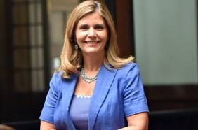 Sofía Salas, docente de bioética UDD:  “No sería aceptable que sólo se reclute a personas de bajo nivel socioeconómico para la vacuna covid”