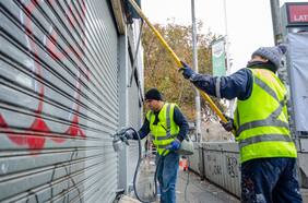 Limpieza de fachadas en La Alameda llega al 100% de avance: ahora comienza segunda etapa con recuperación de monumentos, plantación de árboles y nuevas luminarias