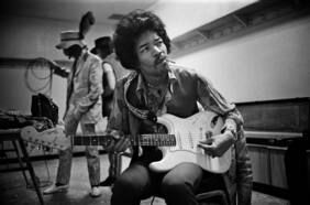 Jimi Hendrix: una línea del tiempo con sus guitarras eléctricas