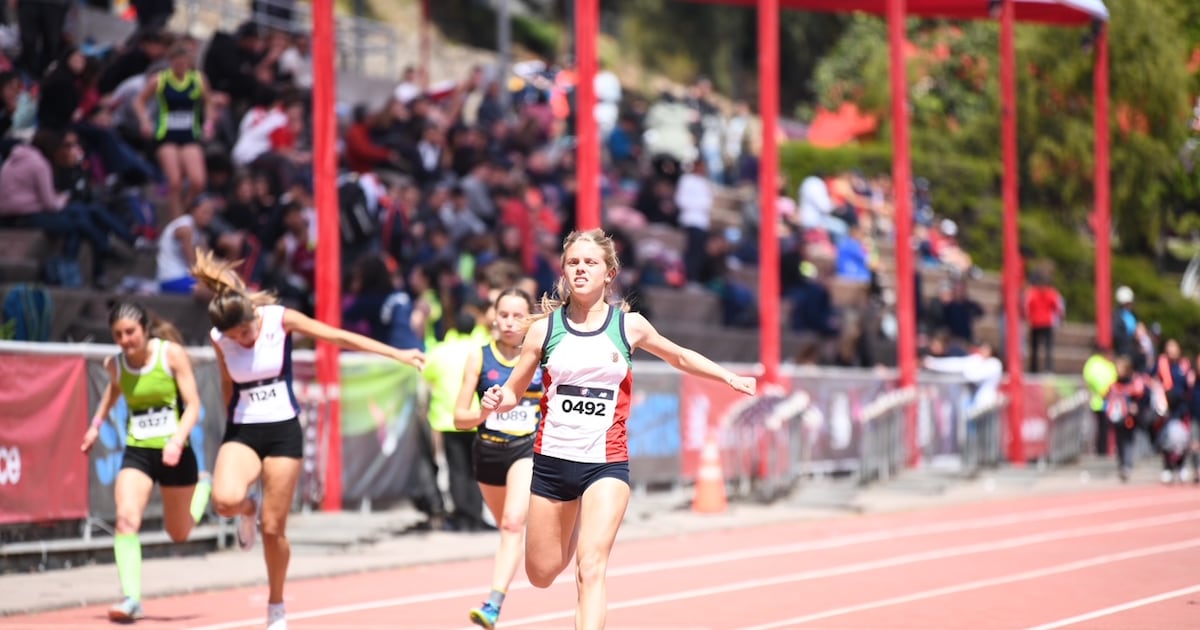 Estudio señala que el efecto del deporte en una niña podría equivaler a un título universitario