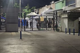 Alcalde Desbordes tras nuevo operativo en barrio Meiggs: “Vamos a erradicar los toldos azules”