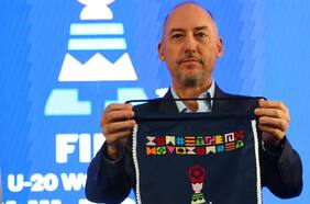 Jaime Yarza, director de torneos de la FIFA: “El fútbol no es una cárcel; las rejas no son bienvenidas en los estadios”