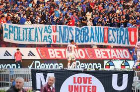 Desde la U y Colo Colo hasta el Manchester United, el PSG y el Valencia: la rebelión de los hinchas contra las dirigencias de los clubes