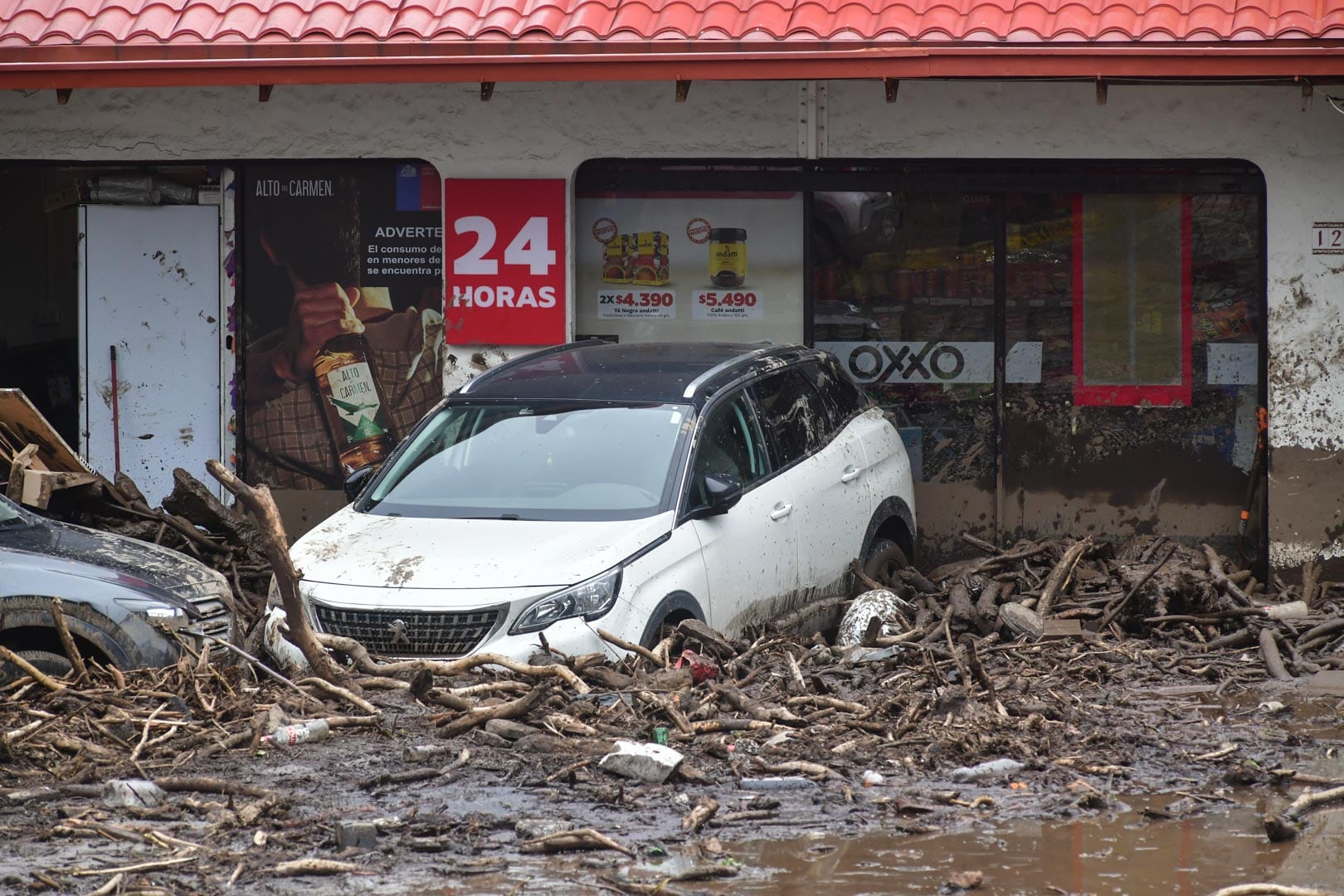 Aluvión en San Carlos de Apoquindo.