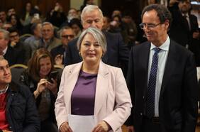 Jara prepara anuncio de voceros y ficha a asesora del Segundo Piso para su comando