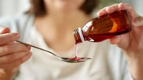 ISP ordena retiro de jarabe antihistamínico tras detección de impurezas fuera de norma