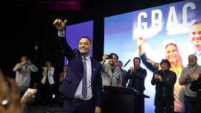 Los escándalos del jefe de Gabinete argentino que complican al gobierno de Milei