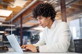 ¿Cómo la generación Z ha cambiado las formas de comunicación en el mundo laboral?