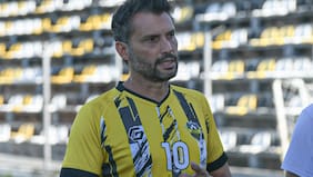 Papelón en Paraguay: presidente de Recoleta ingresa como jugador y rompe récord de edad en Primera División