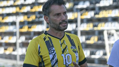 Papelón en Paraguay: presidente de Recoleta ingresa como jugador y rompe récord de edad en Primera División