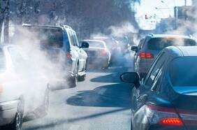 La UE da los fabricantes de autos hasta 2027 para cumplir con las metas de reducción de CO2