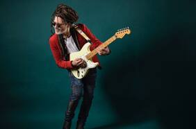 Quique Neira estrena en vivo su nuevo (y polémico) single en Club Subterráneo