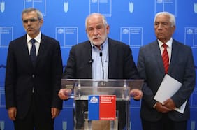 Minvu responde a Poduje: “Si la reconstrucción tras el megaincendio en Valparaíso se cumple será porque se dejó la base completa”