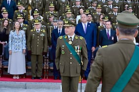 Renovación de Alto Mando de Carabineros: nueve coroneles ascendieron al generalato en ceremonia con autoridades