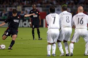 Pateadores implacables: los máximos anotadores de tiros libres en la historia del fútbol