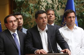 Bancada UDI exige al Presidente Boric excluir a Elizalde  de negociación sobre multa por no votar y que Lobos lidere la discusión