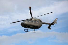 ¿Cómo pudieron chocar dos helicópteros? Las hipótesis aeronáuticas tras la tragedia aérea que mató a Oliver Tree y Gaspi