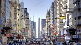 Inflación en Argentina se acelera y supera las expectativas del mercado