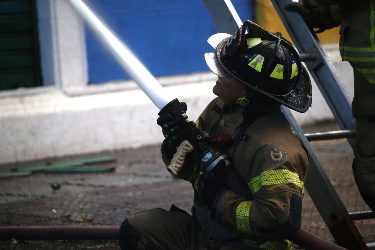 Trágica Celebración de Año Nuevo: Incendios Cobran Vidas de Cuatro Niñas Bolivianas en Chile