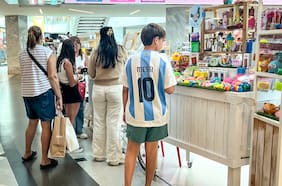 El verano albiceleste de los outlets chilenos