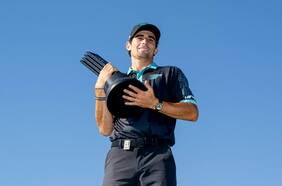 “El jugador del momento en el panorama mundial”: la prensa internacional elogia a Joaquín Niemann tras obtener su segundo título en el LIV